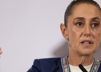 Sheinbaum revela por qué en México no subirá el precio de la gasolina pese al incremento del costo del petróleo por la guerra de EEUU e Irán