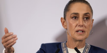 Sheinbaum revela por qué en México no subirá el precio de la gasolina pese al incremento del costo del petróleo por la guerra de EEUU e Irán