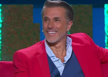 Sergio Mayer admite que “No podría vivir sin cámaras” y afirma que Telemundo le pagó más que su sueldo como diputado