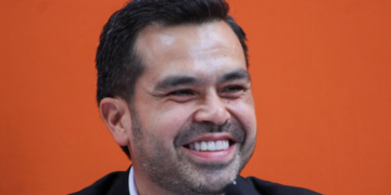 Máynez revela que MC apoyará reforma contra ‘pensiones doradas’, la llama “ley Anti-Bartlett”