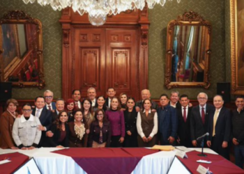 Plan B: Gobernadores de la 4T respaldan reforma de Claudia Sheinbaum