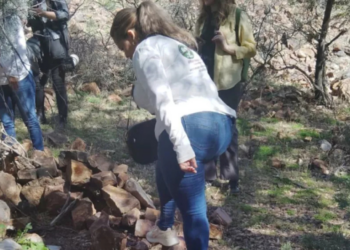 Tras años de recorridos, la madre buscadora Ceci Flores encuentra restos de su hijo en Sonora