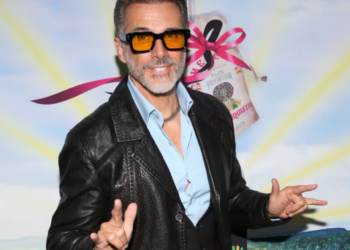 Sergio Mayer vive incómodo momento al olvidar el nombre de la universidad donde estudió su maestría en plena entrevista en vivo