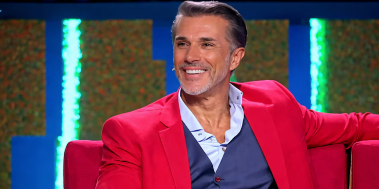 Sergio Mayer no pierde el ritmo: A un día de volver al Congreso, alistaría su próximo reality show