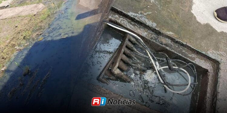 Vecinos del Jabalíes amagan con protestas ante persistentes inundaciones de aguas negras