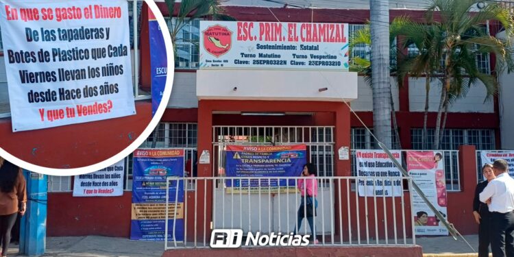 Padres toman primaria El Chamizal; exigen salida de directora y mejores condiciones