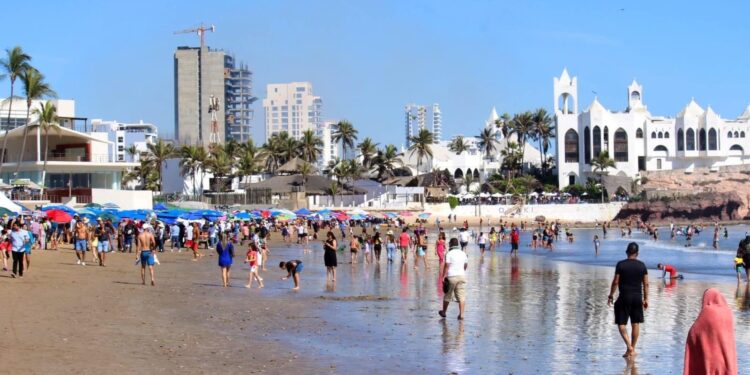 Mazatlán prevé derrama económica superior a mil 200 millones de pesos en Semana Santa