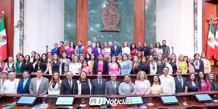 Histórico inicio del primer Parlamento de Mujeres en el Congreso de Sinaloa