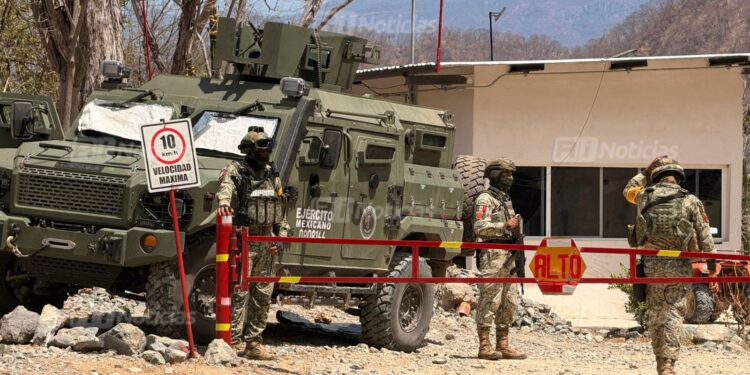 Mantienen trabajos de búsqueda de los cuatro mineros atrapados en mina en El Rosario; no han tenido comunicación