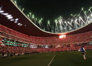 Reinauguración del estadio Azteca: regreso a la desilusión