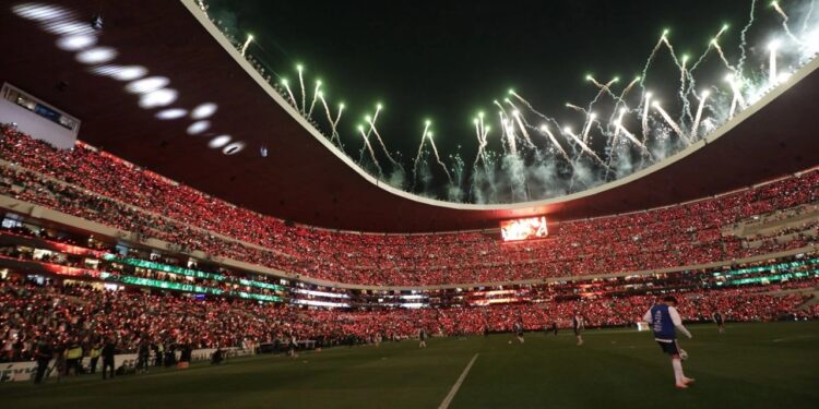 Reinauguración del estadio Azteca: regreso a la desilusión