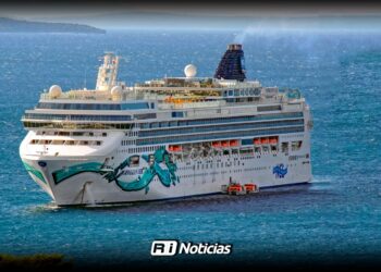 El Norwegian Jade arriba a Mazatlán con más de 2,500 pasajeros para cerrar el mes
