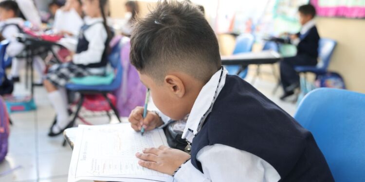 Unesco reprueba a estudiantes de México en lectura