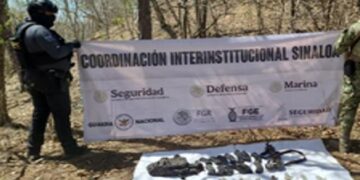 Fuerzas federales aseguran armas, explosivos y equipo táctico en Mazatlán