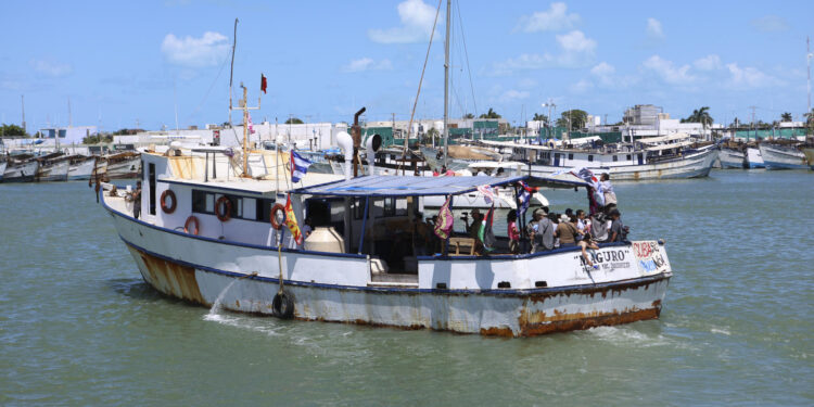 Convoy Nuestra América zarpa desde México hacia Cuba en medio de retrasos por mal tiempo