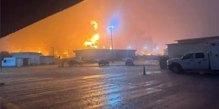 Un incendio en la refinería de Dos Bocas deja cinco personas muertas