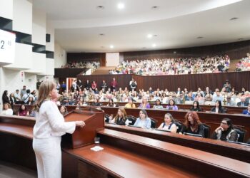 “Es momento de deconstruir el machismo y garantizar la igualdad sustantiva”: Dip. Tere Guerra en el Primer Parlamento de Mujeres en Sinaloa