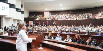 “Es momento de deconstruir el machismo y garantizar la igualdad sustantiva”: Dip. Tere Guerra en el Primer Parlamento de Mujeres en Sinaloa