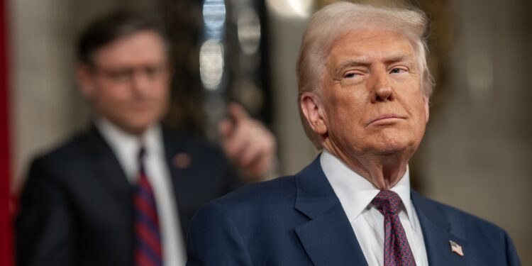 Trump afirma que Irán está “totalmente derrotado” y que “quiere un acuerdo”