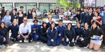 El Rector Jesús Madueña entrega equipo especializado a la Facultad de Arquitectura y Diseño de Mazatlán, para potenciar el aprendizaje práctico