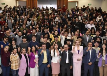 Reconoce el Rector Jesús Madueña el papel transformador de la mujer en la UAS; celebran el talento de las universitarias con la conferencia “Construyendo poder femenino”