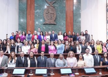 Hace historia el Congreso de Sinaloa: instala el Primer Parlamento de Mujeres