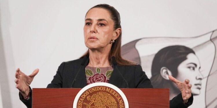 Gobierno está en contacto con familias mexicanas en Medio Oriente: Sheinbaum