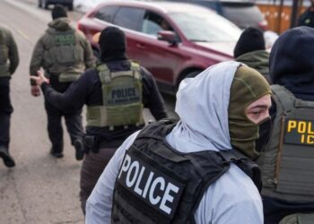 Muere migrante mexicano bajo custodia de ICE en California