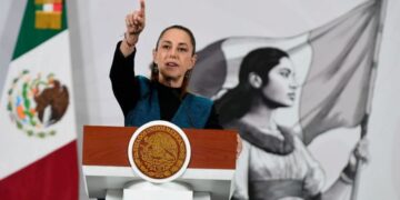 ¿Sacar la Credencial Universal de Salud cambia la afiliación al IMSS o al ISSSTE? Así lo explica Sheinbaum