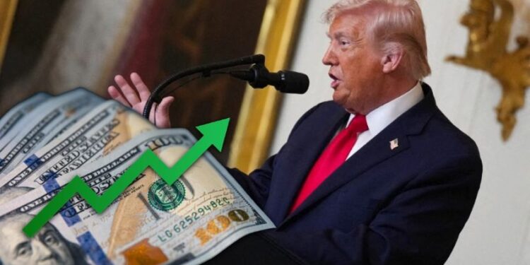 Dólar vuelve a ganar terreno y se impone al peso mientras sigue la guerra en Medio Oriente; así cotiza al cierre