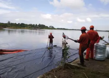 FGR investiga derrame de petróleo en Veracruz y Tabasco; ya hay delito penal por el caso: Sheinbaum