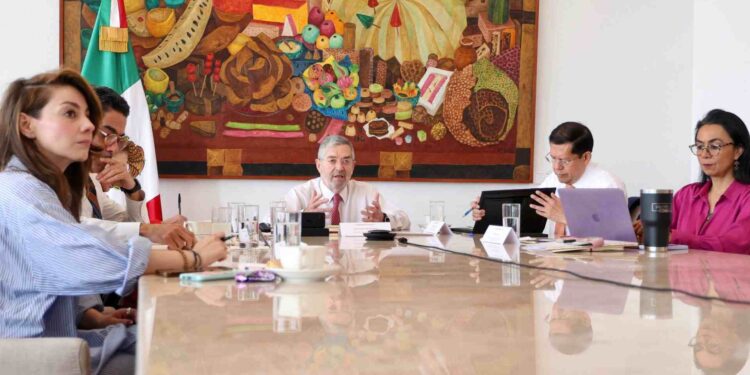 México evacúa a más de mil connacionales de Medio Oriente; SRE refuerza protección consular