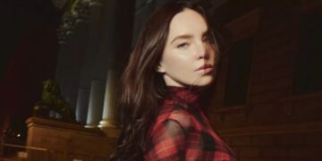 Belinda sorprende como Carlota de Habsburgo en las primeras imágenes filtradas de la serie