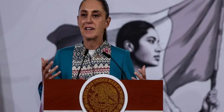 Grupo multidisciplinario presentará informe sobre derrame en el Golfo mañana miércoles: Sheinbaum