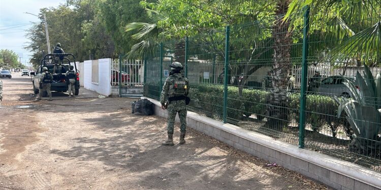 Hombre herido de bala pide auxilio en Prados del Sur; es hospitalizado