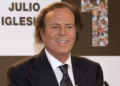 El fiscal impide que Julio Iglesias acceda a la denuncia en su contra por agresión sexual porque no se le consideró “ni siquiera sospechoso”