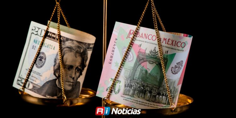 El dólar cierra al alza y el peso se debilita tras anuncio de tregua entre EU e Irán
