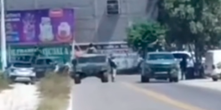 Reportan presunto traslado de militares heridos a hospital de Escuinapa tras enfrentamiento