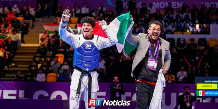Guillermo Cortés gana medalla de oro en Campeonato Mundial Juvenil de Taekwondo