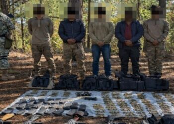 Enfrentamiento entre civiles armados y autoridades en el Triángulo Dorado deja cinco detenidos con camionetas blindadas, armas y más de 20 drones