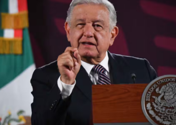 AMLO obligaría a morenistas a donar dinero a Cuba, revela periodista