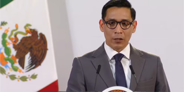 Infodemia ofrece disculpas en La Mañanera y revela herramientas para análisis del video de mujer que se asoleó en Palacio Nacional