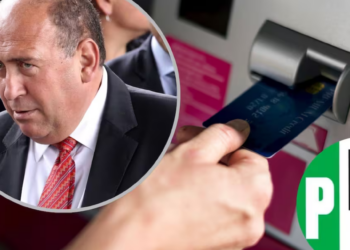 El PRI presenta iniciativa para prohibir el cobro de comisiones por manejo de cuenta y retiros en cajeros, tras revelarse que estos cargos generaron el 94% de las utilidades bancarias en México durante el 2025