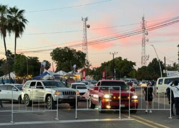 Cierran acceso principal en Altata y generan inconformidad entre comerciantes