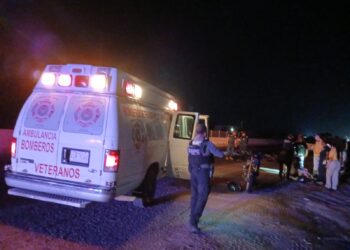 Motociclistas se impactan de la México 15 en Mazatlán; uno de ellos pierde la vida