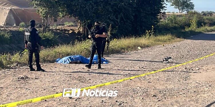 Localizan dos cuerpos sin vida y con maraca de tortura en Aguaruto, Culiacán