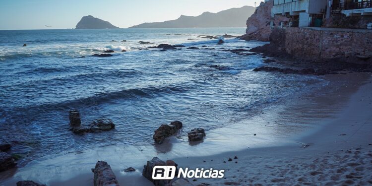 “Prevención, no alarma”: Protección Civil Sinaloa monitorea fenómeno de mar de fondo
