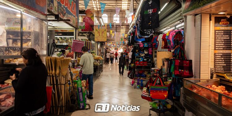 Avanzan trabajos de rehabilitación en el mercado Pino Suárez