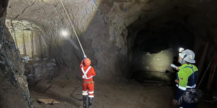 Refuerzan estructura en mina Santa Fe para avanzar en rescate de mineros en El Rosario