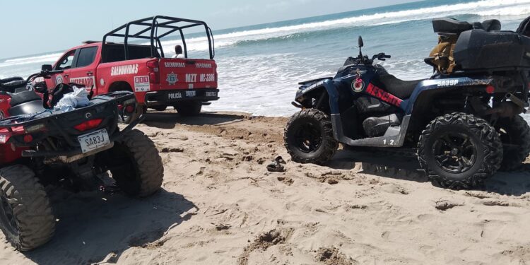 Reportan a un menor de 15 años desaparecido en el mar de la Isla de la Piedra, en Mazatlán; dos más fueron rescatados